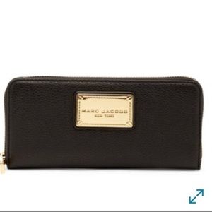 Marc Jacobs Classic Standard Continental Wallet